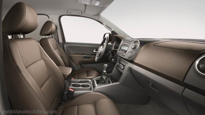 Interior Volkswagen Amarok 2011