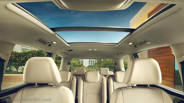 Interior Volkswagen Sharan 2015