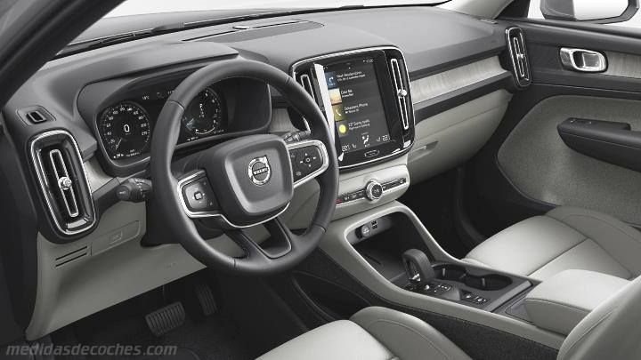 Salpicadero Volvo XC40 2023